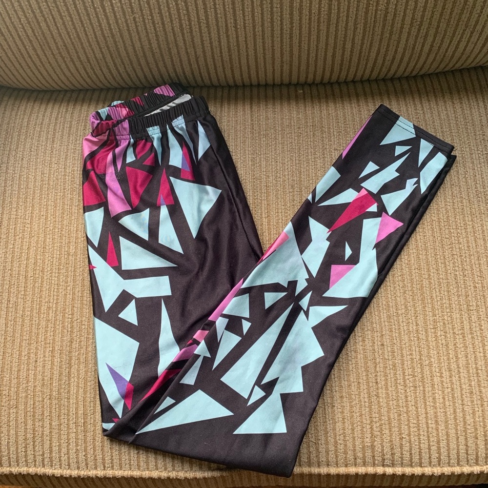 💙 4 for 20! 💙 geometric workout leggings